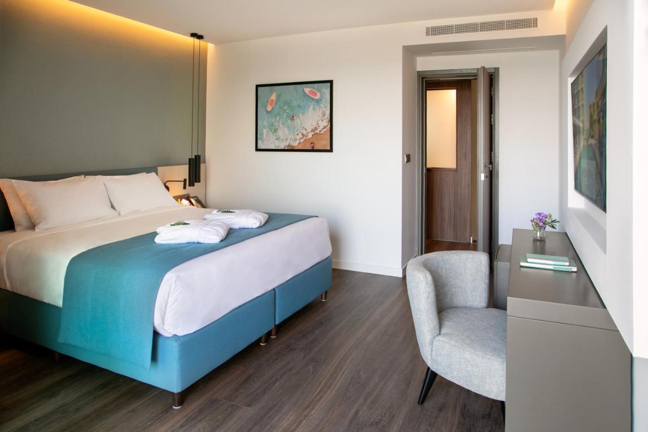 Mercure Larnaca Beach Resort Exterior photo
