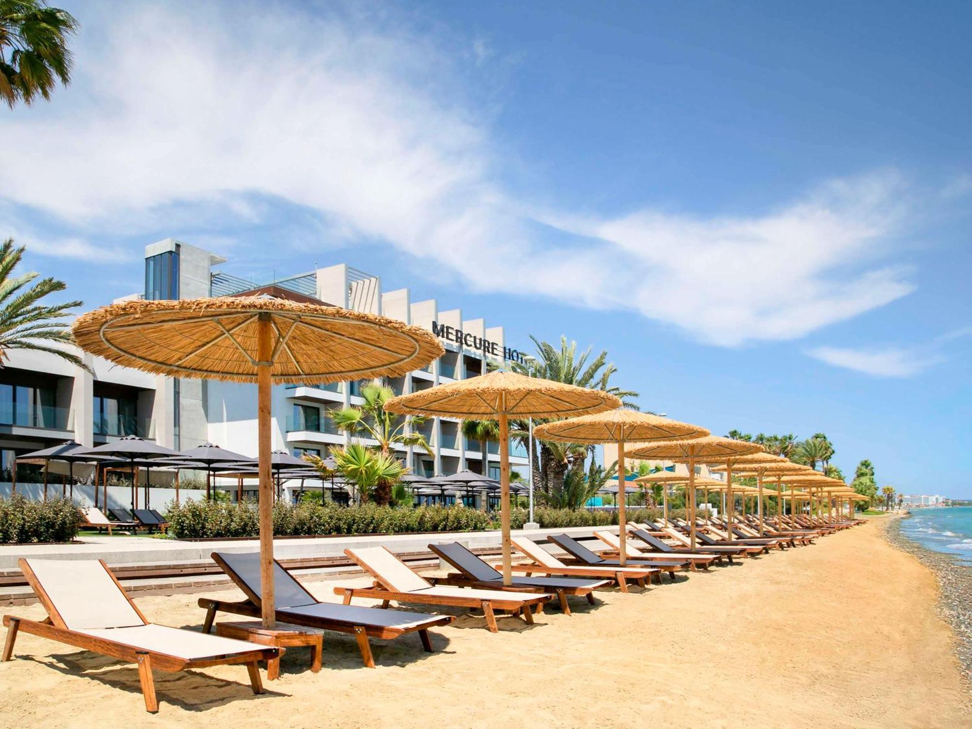 Mercure Larnaca Beach Resort Exterior photo