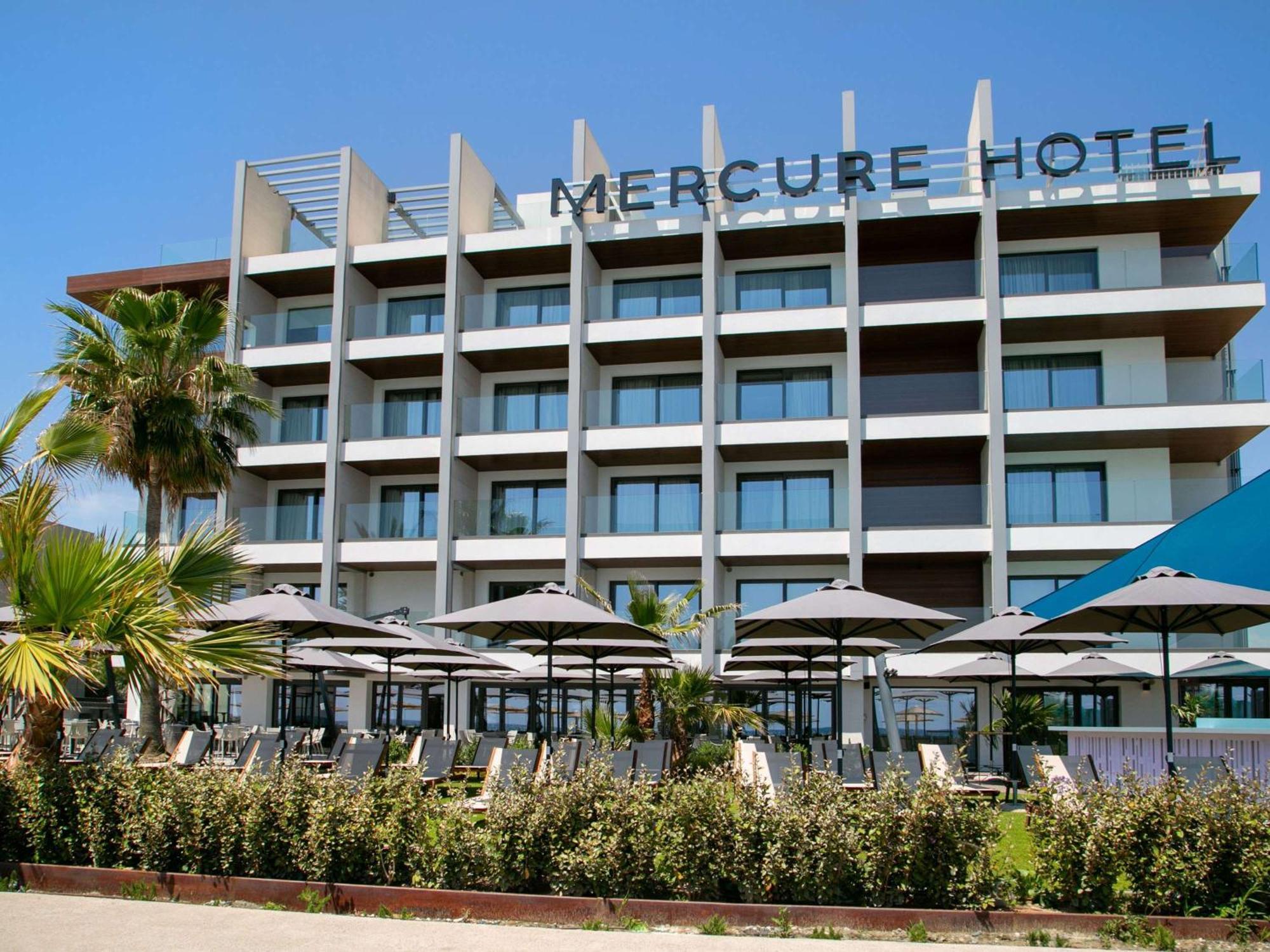 Mercure Larnaca Beach Resort Exterior photo