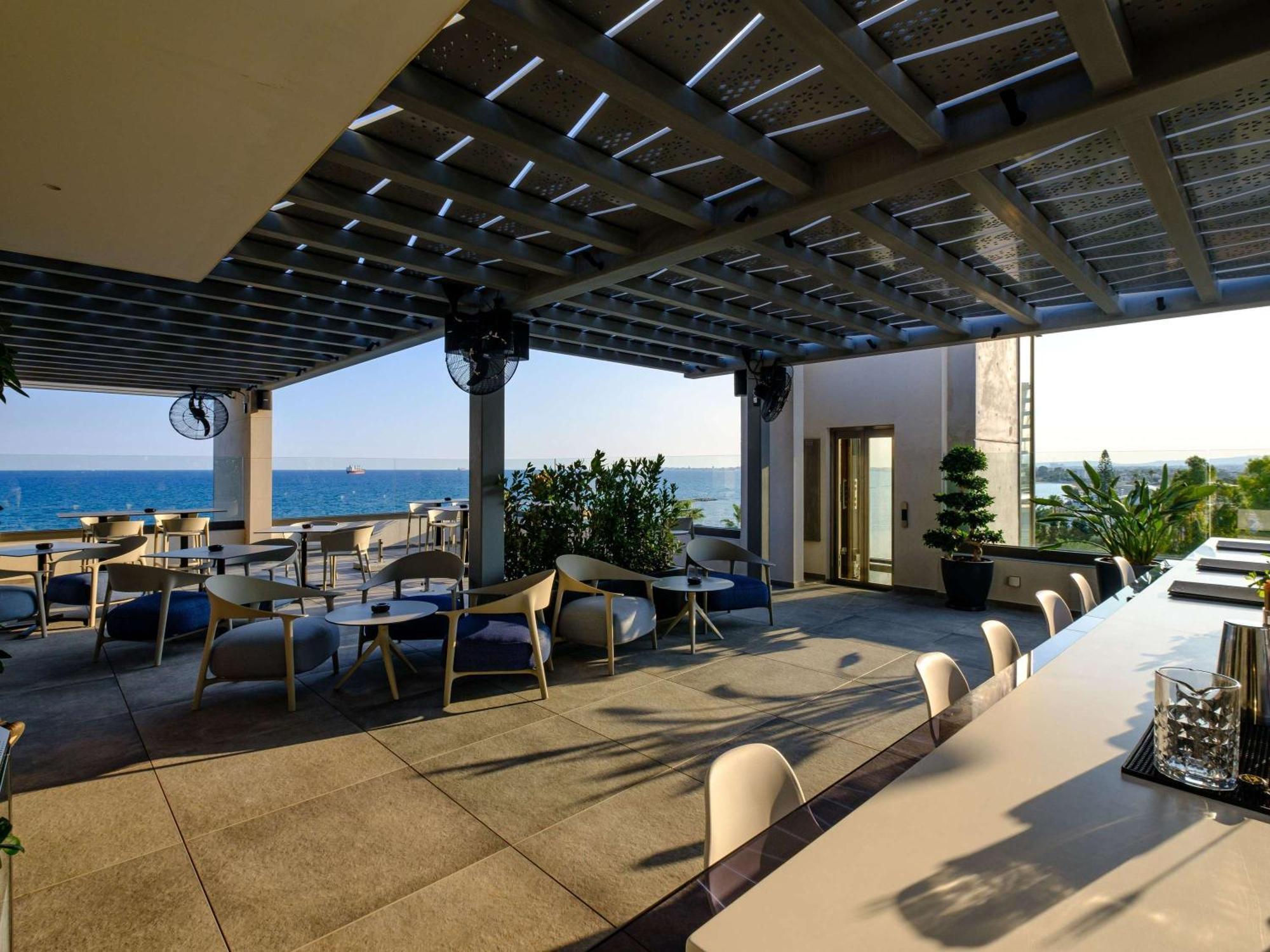 Mercure Larnaca Beach Resort Exterior photo