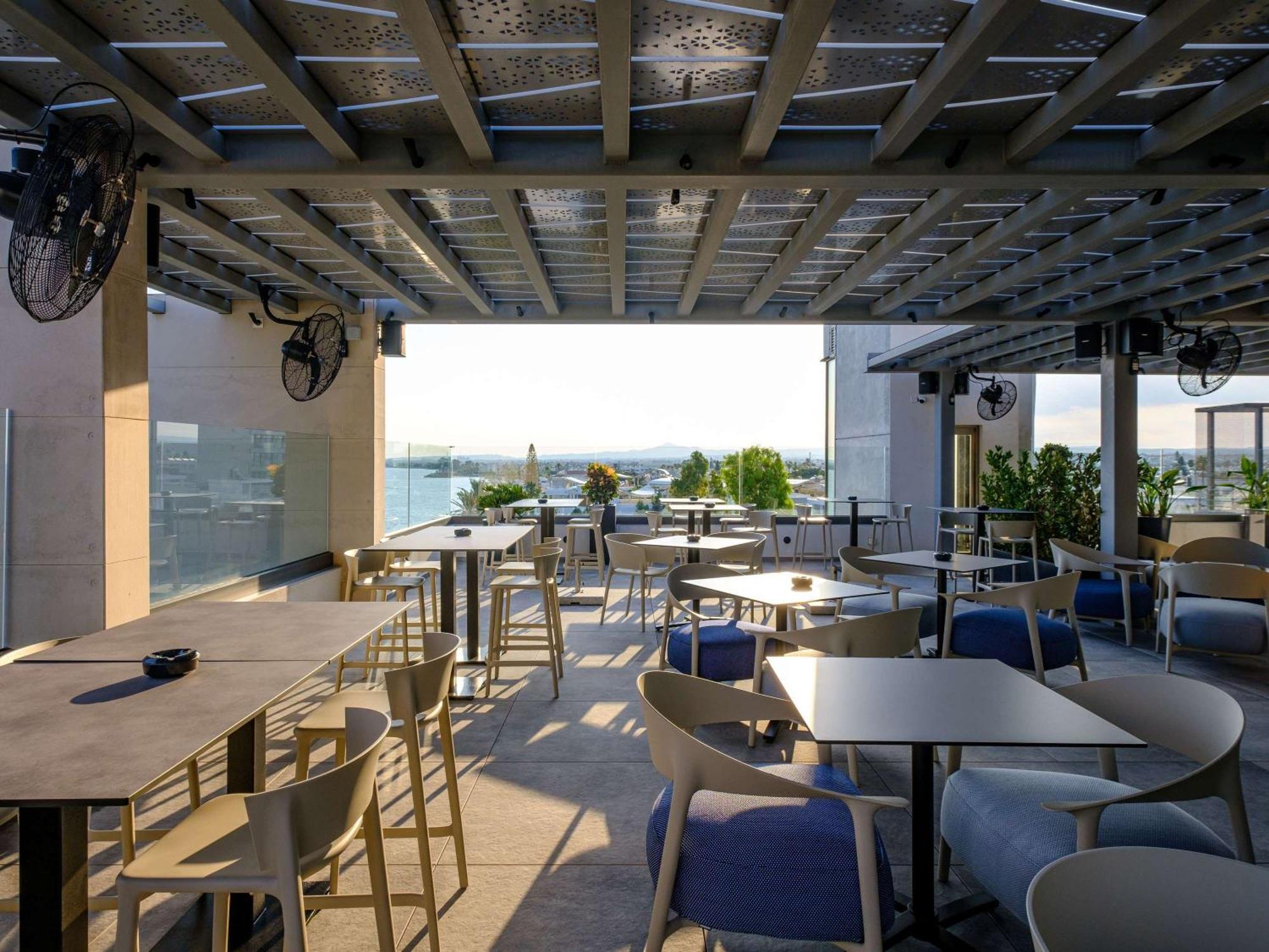 Mercure Larnaca Beach Resort Exterior photo